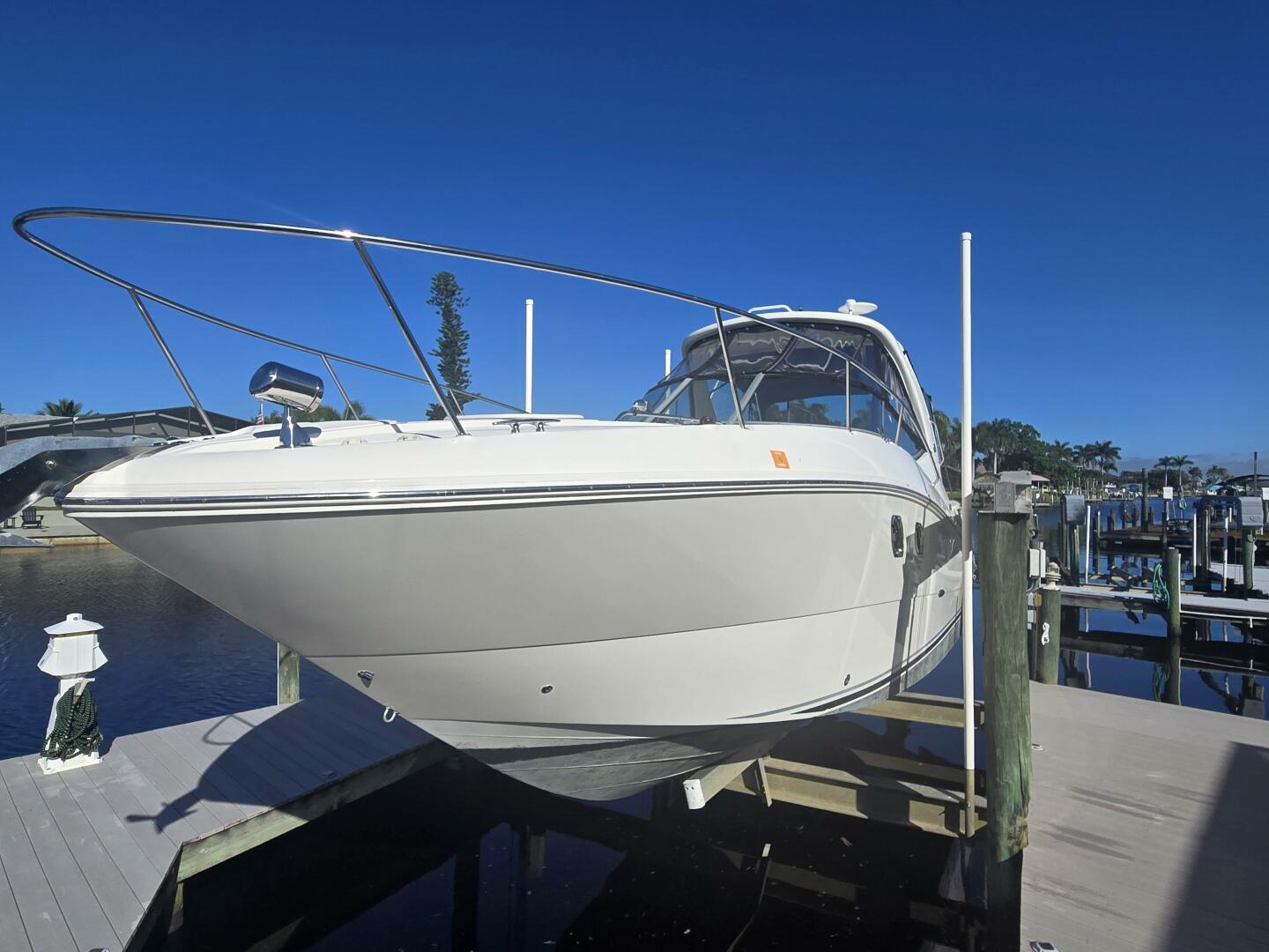 Gib N Tone 35ft Sea Ray Yacht For Sale
