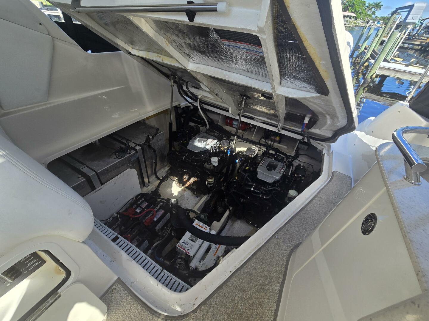 Gib N Tone 35ft Sea Ray Yacht For Sale