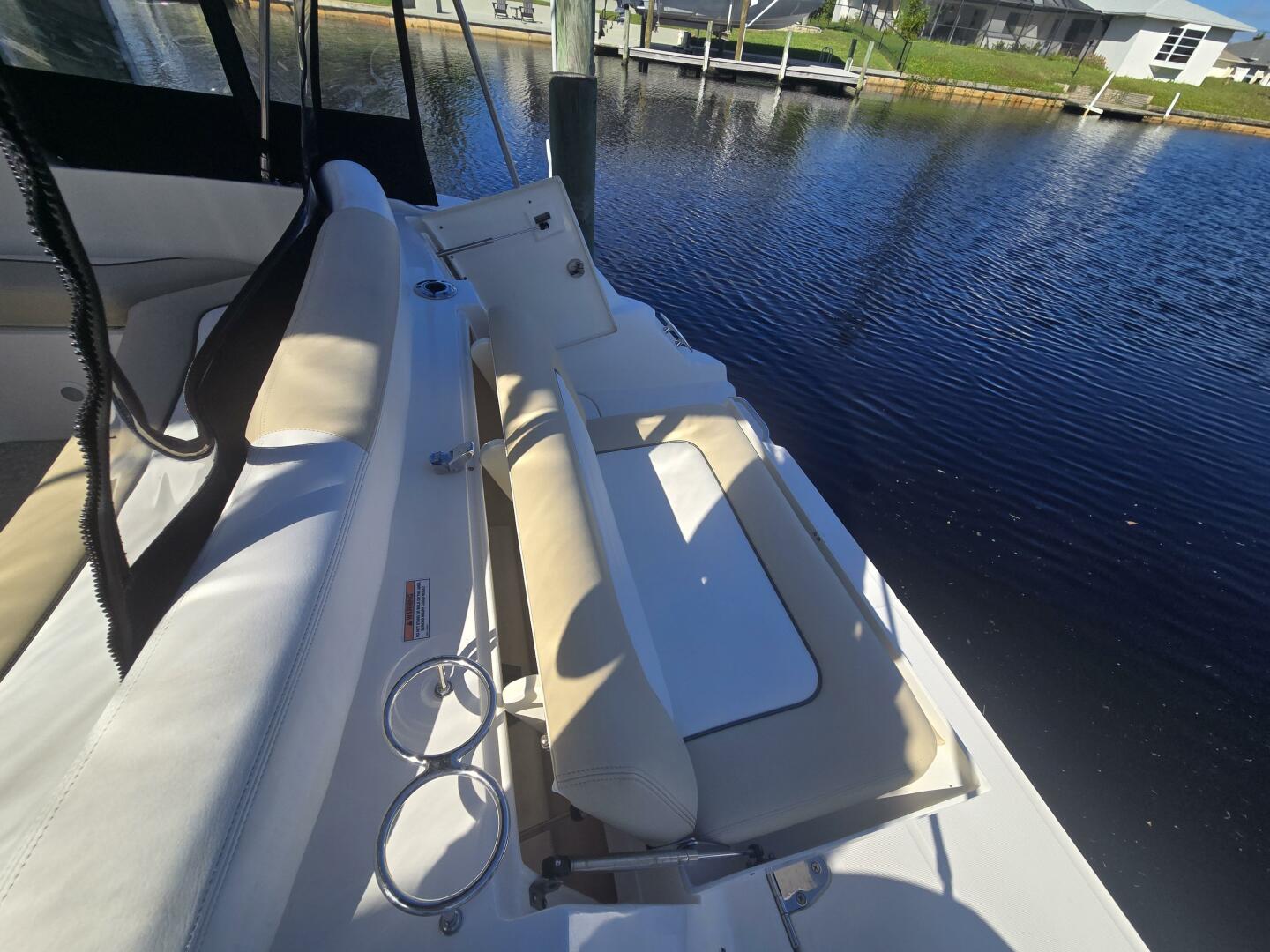Gib N Tone 35ft Sea Ray Yacht For Sale