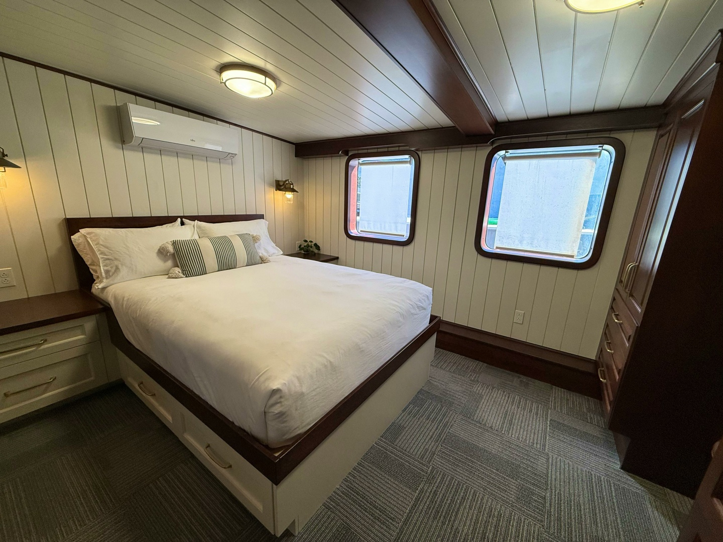 ANNE S PIERCE 120ft Glovertown Sy Yacht For Sale