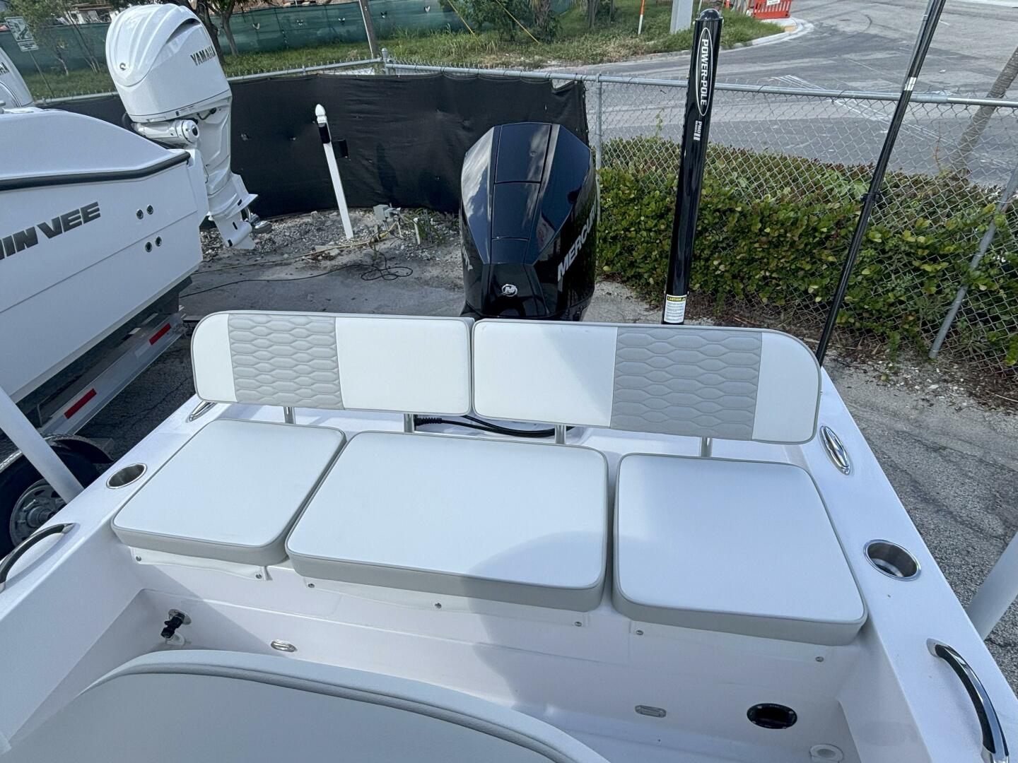 22ft Twin Vee Yacht For Sale