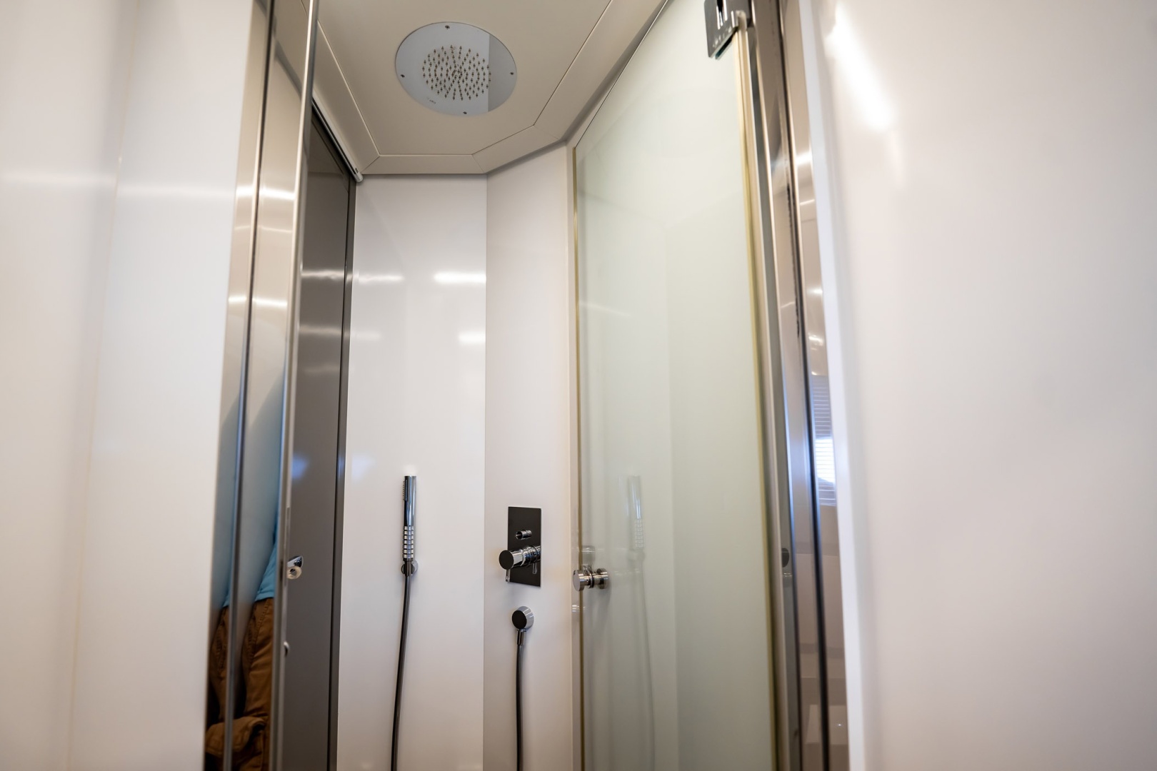 Habeas Orcas 62ft Pershing Yacht For Sale