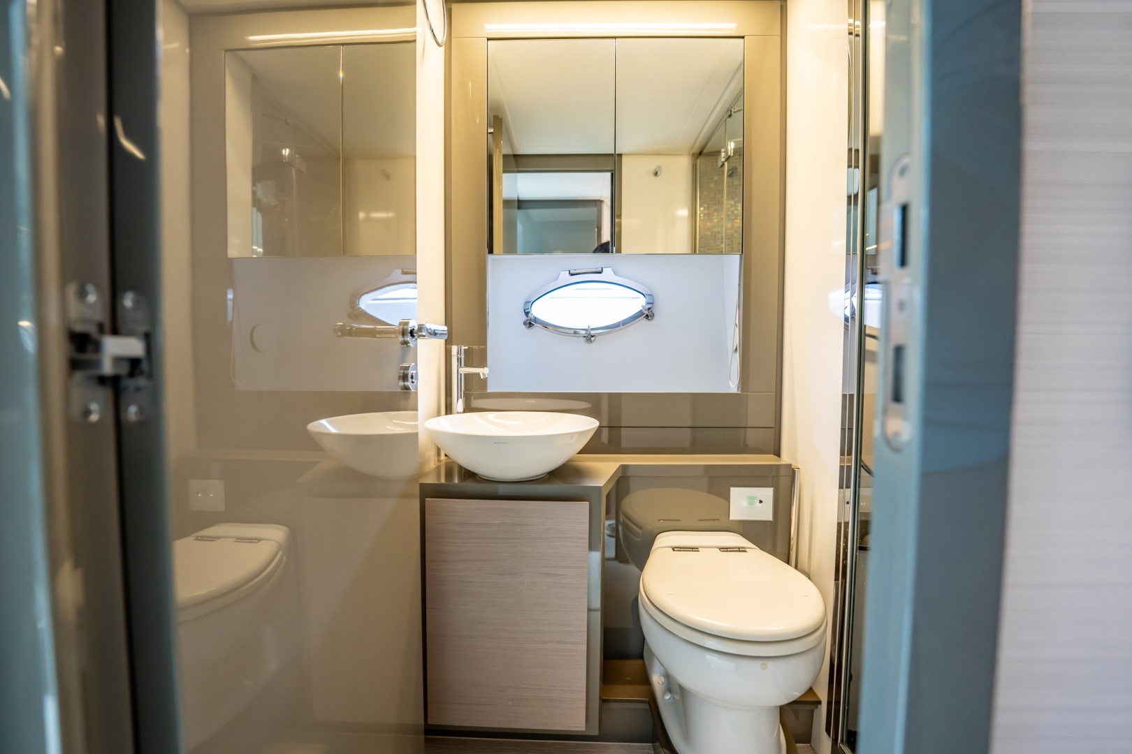 Habeas Orcas 62ft Pershing Yacht For Sale