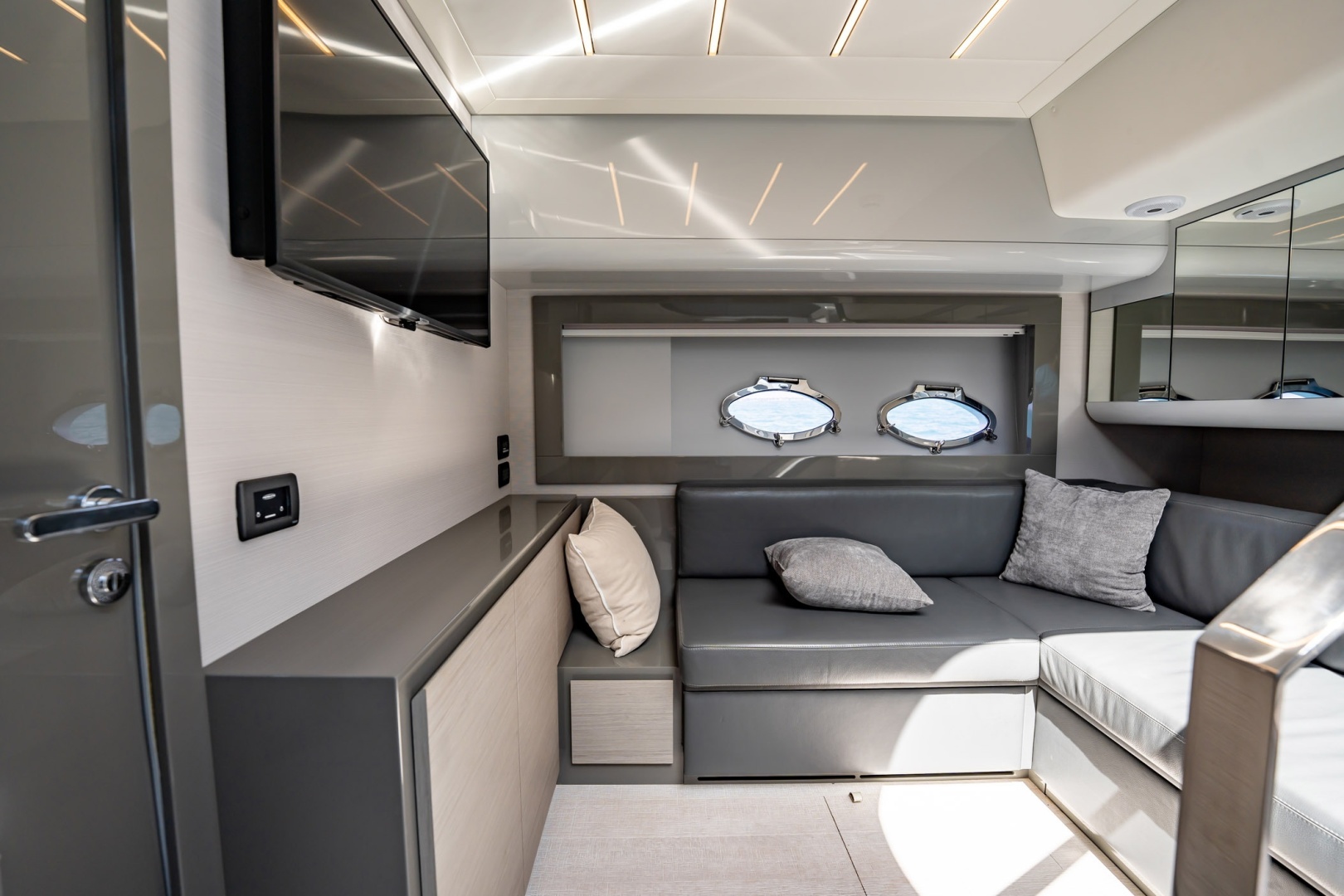 Habeas Orcas 62ft Pershing Yacht For Sale