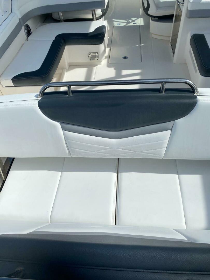 31ft Robalo Yacht For Sale