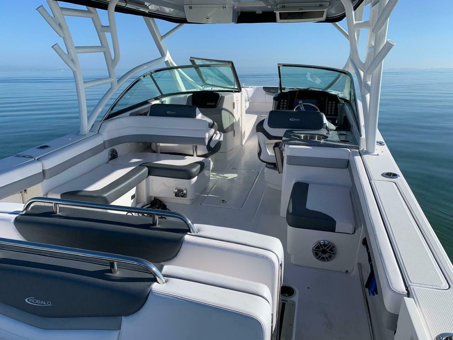 31ft Robalo Yacht For Sale