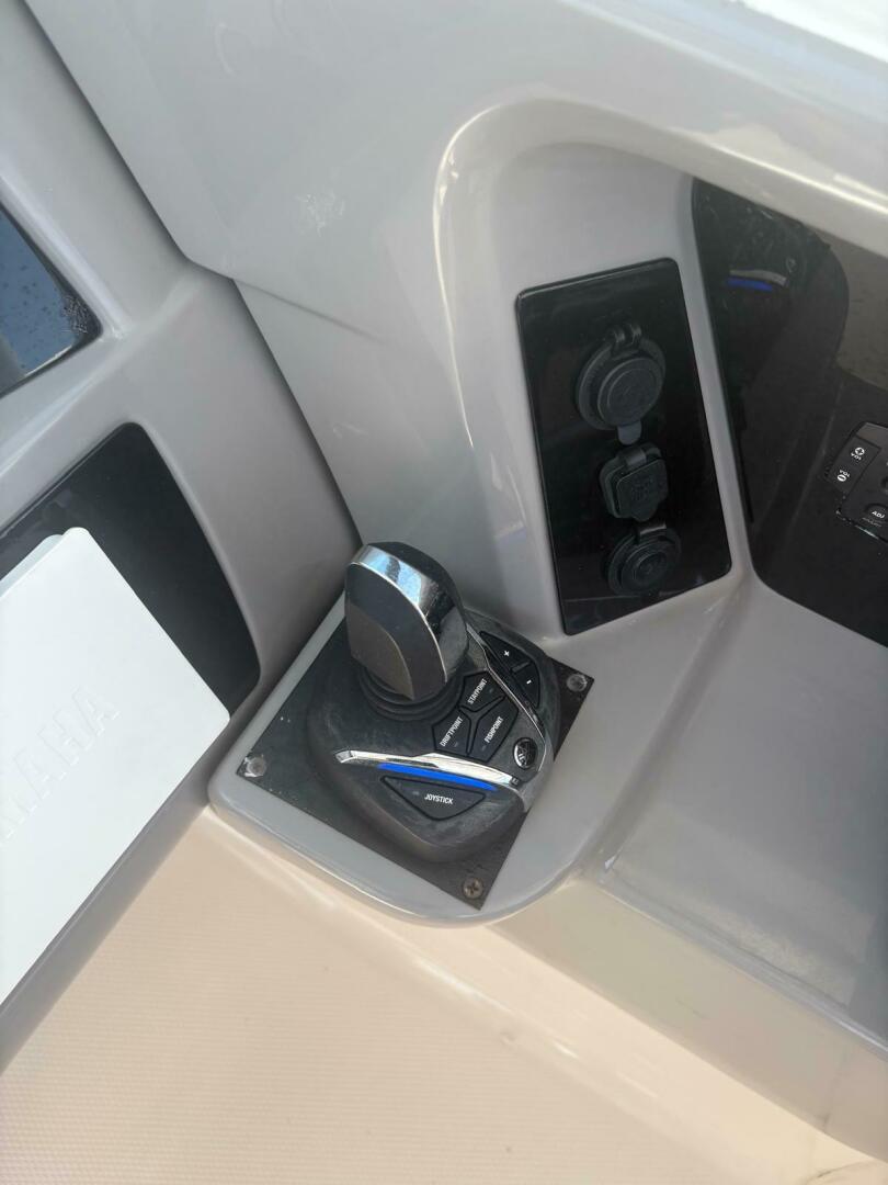 31ft Robalo Yacht For Sale
