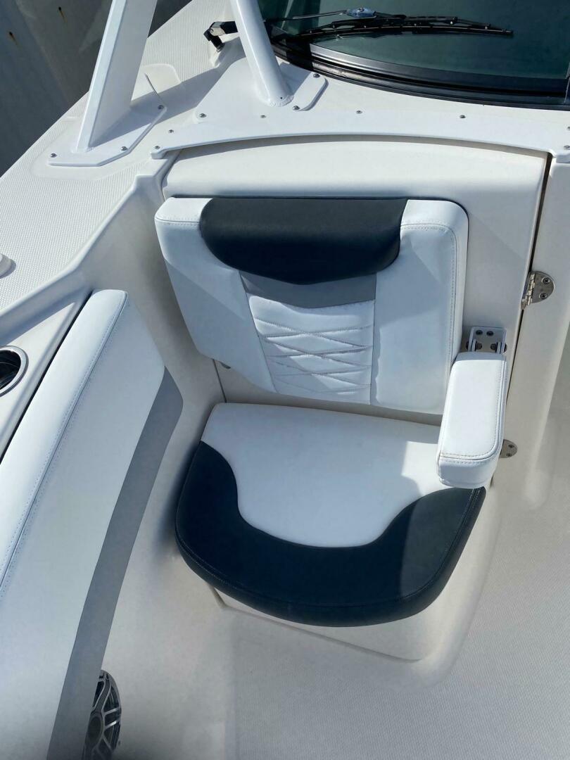 31ft Robalo Yacht For Sale