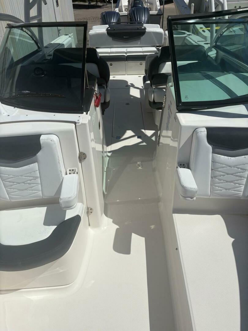 31ft Robalo Yacht For Sale