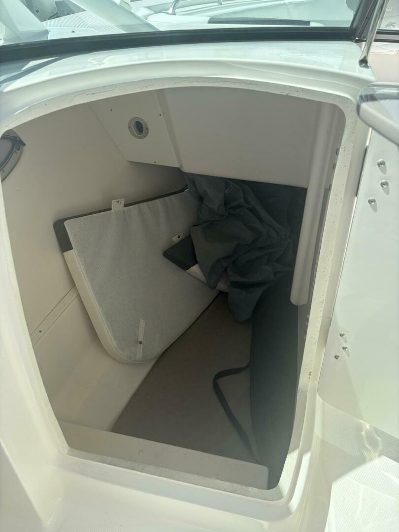 31ft Robalo Yacht For Sale