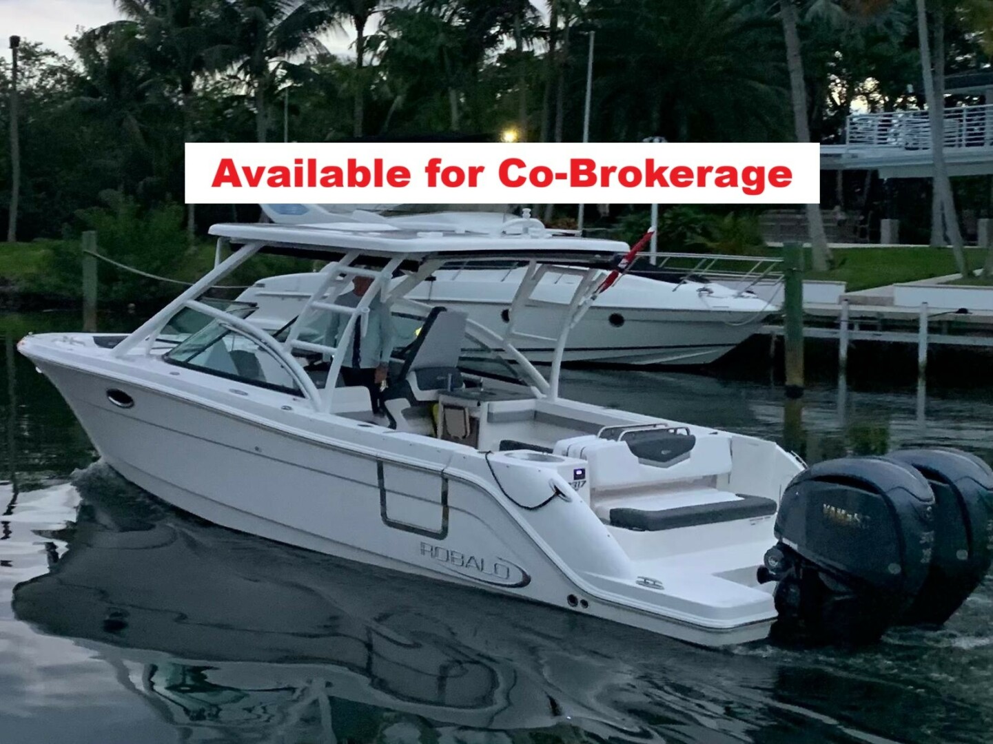 31ft Robalo Yacht For Sale