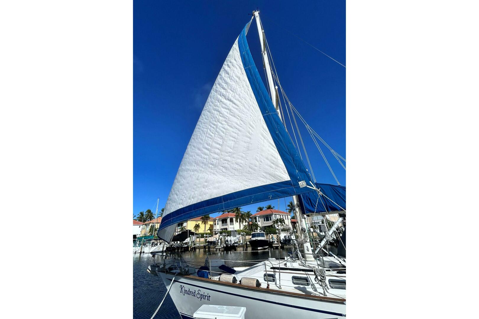 Kindred Spirit 43ft Morgan Yacht For Sale