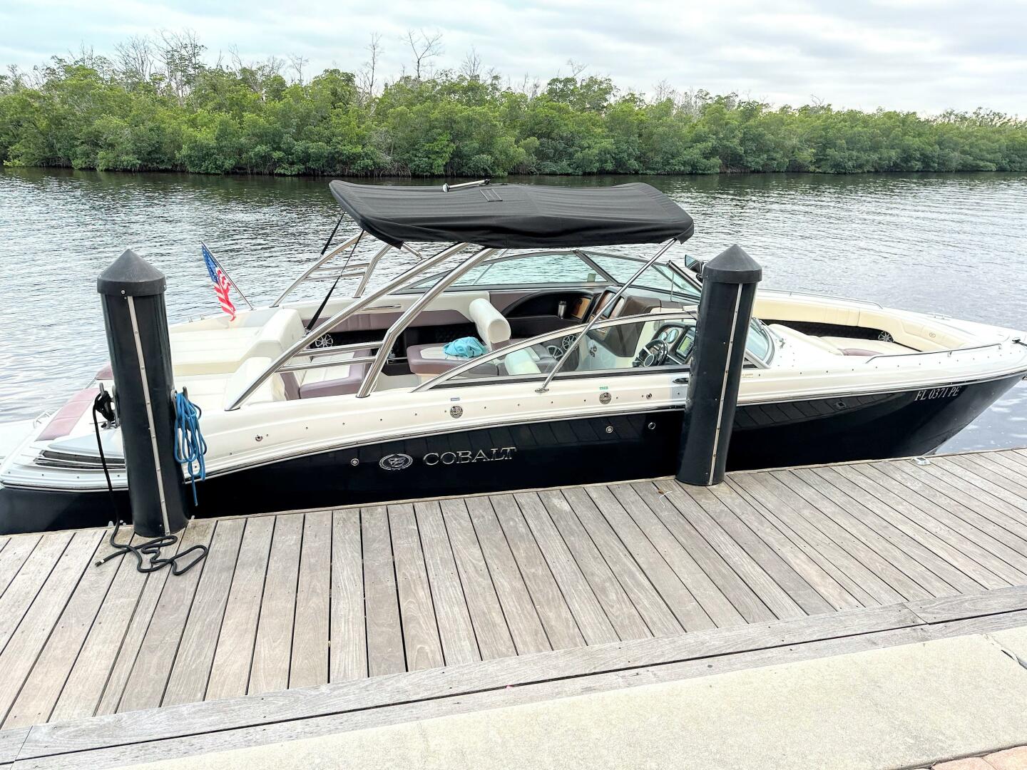 30ft Cobalt Yacht For Sale