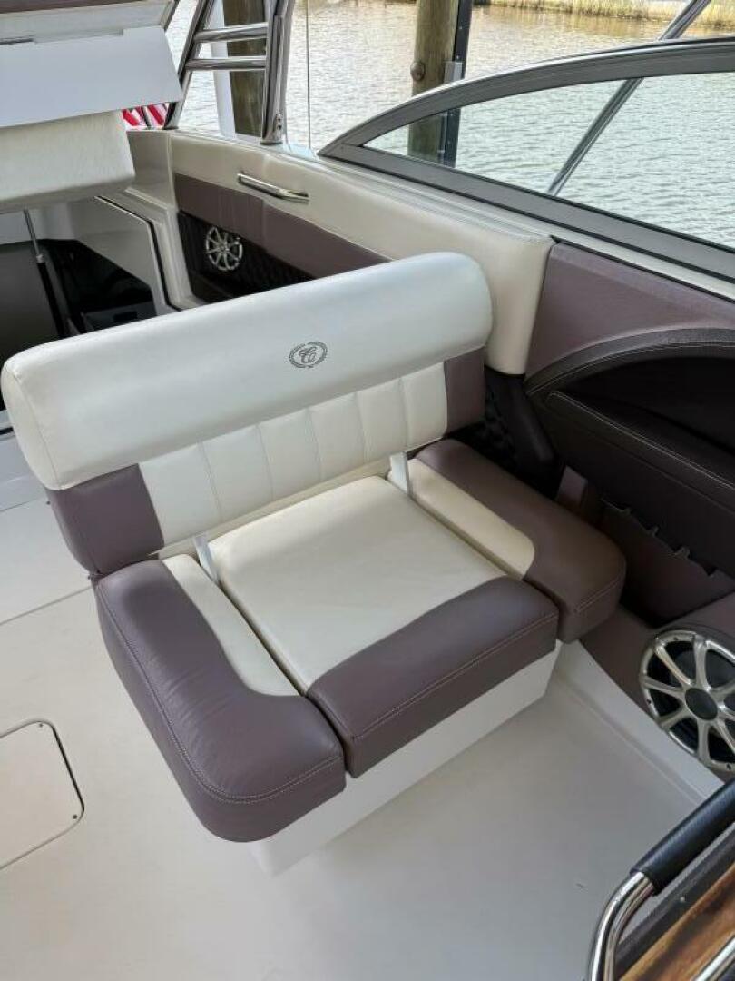 30ft Cobalt Yacht For Sale
