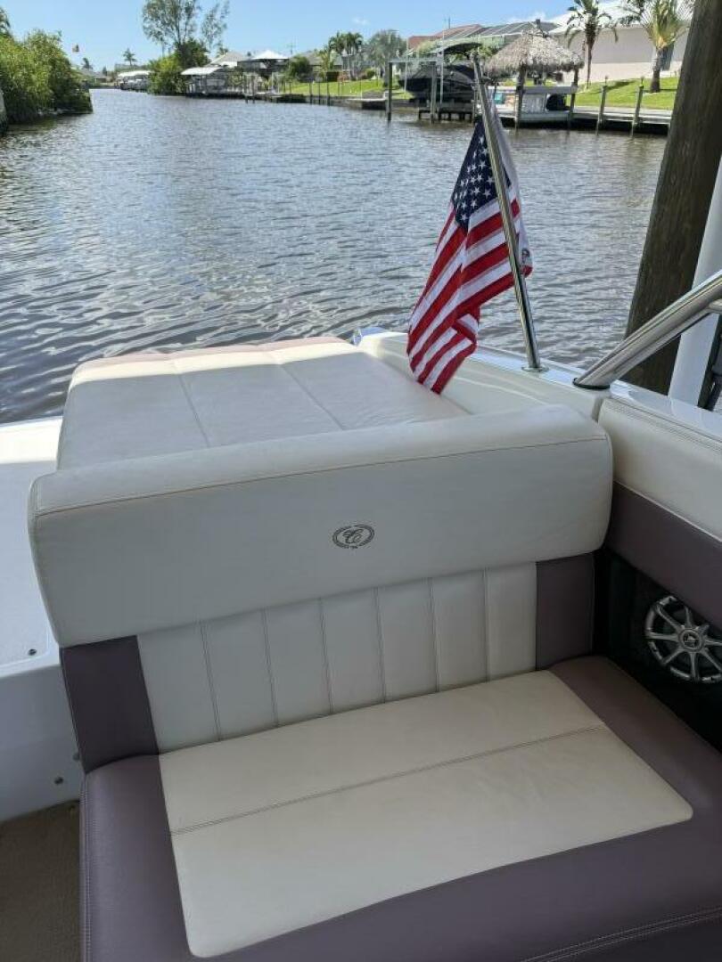 30ft Cobalt Yacht For Sale