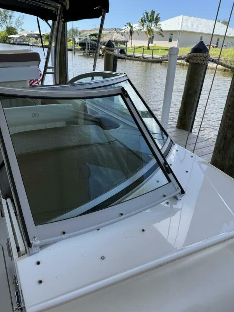 30ft Cobalt Yacht For Sale