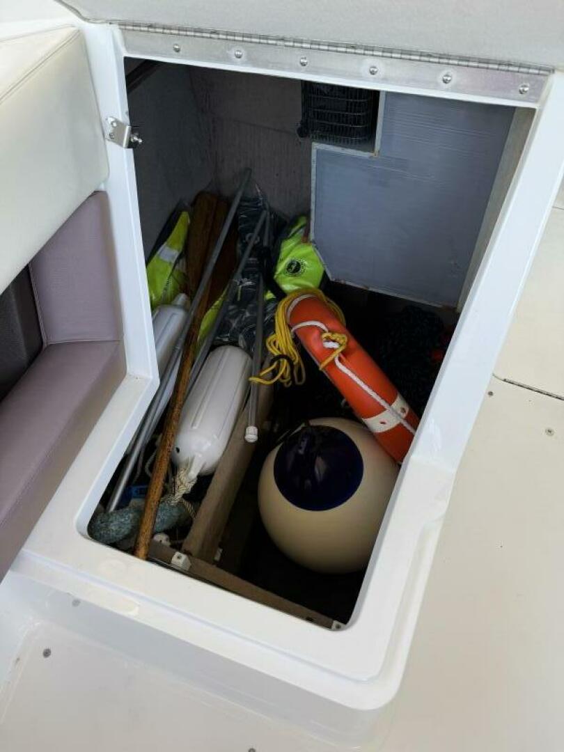 30ft Cobalt Yacht For Sale