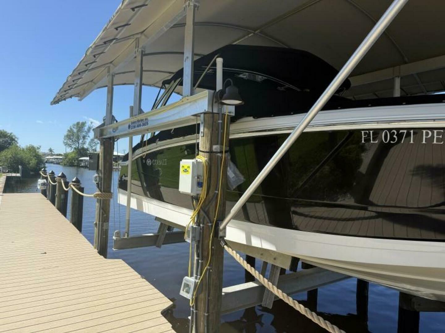 30ft Cobalt Yacht For Sale