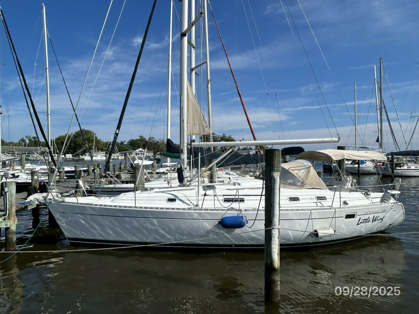 38' Beneteau port profile