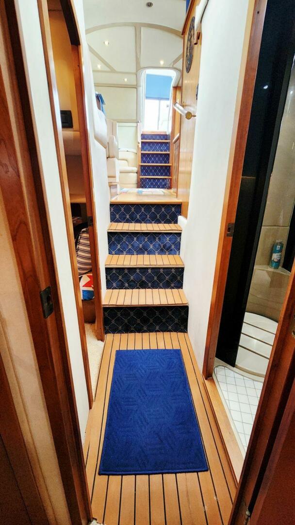 La Vita Bella 44ft Cruisers Yachts Yacht For Sale