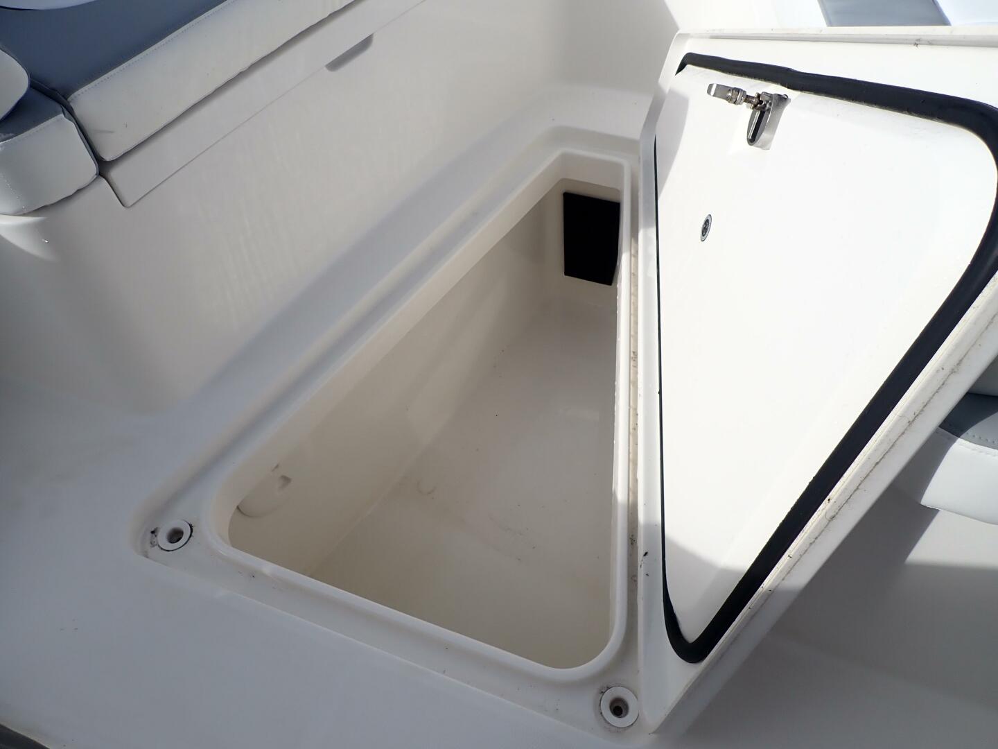 23ft Regulator Yacht For Sale