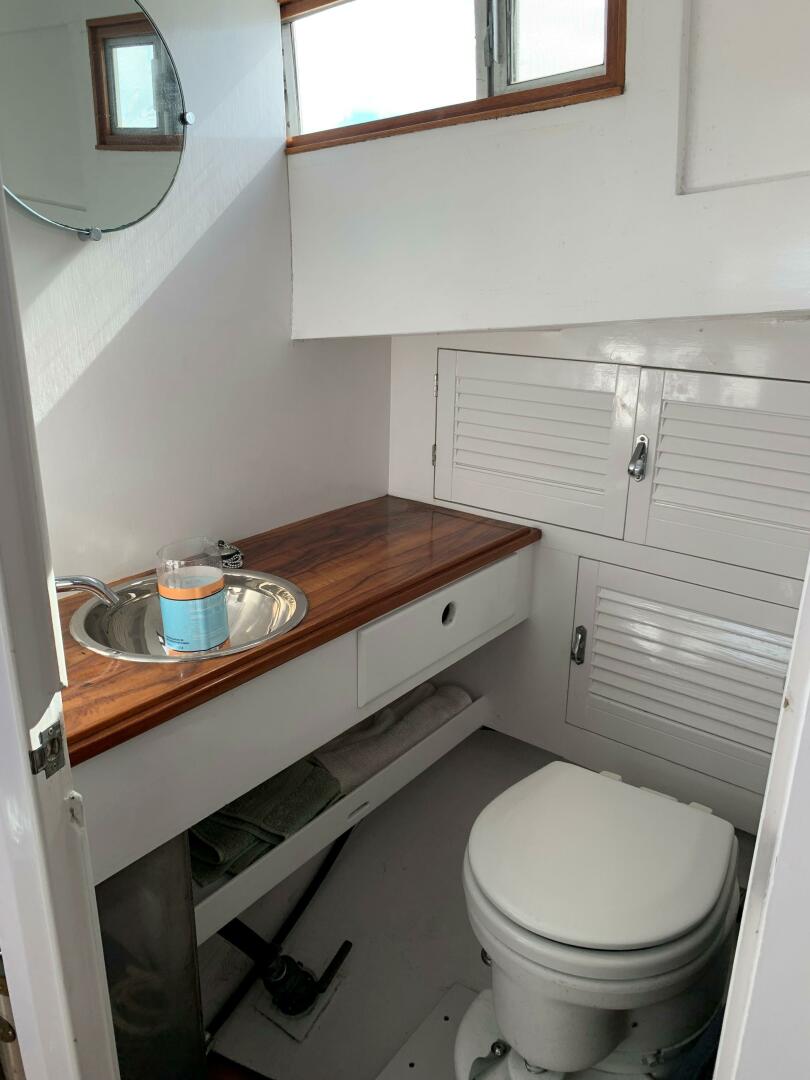 INTEGRITY 32ft Classic Yacht For Sale