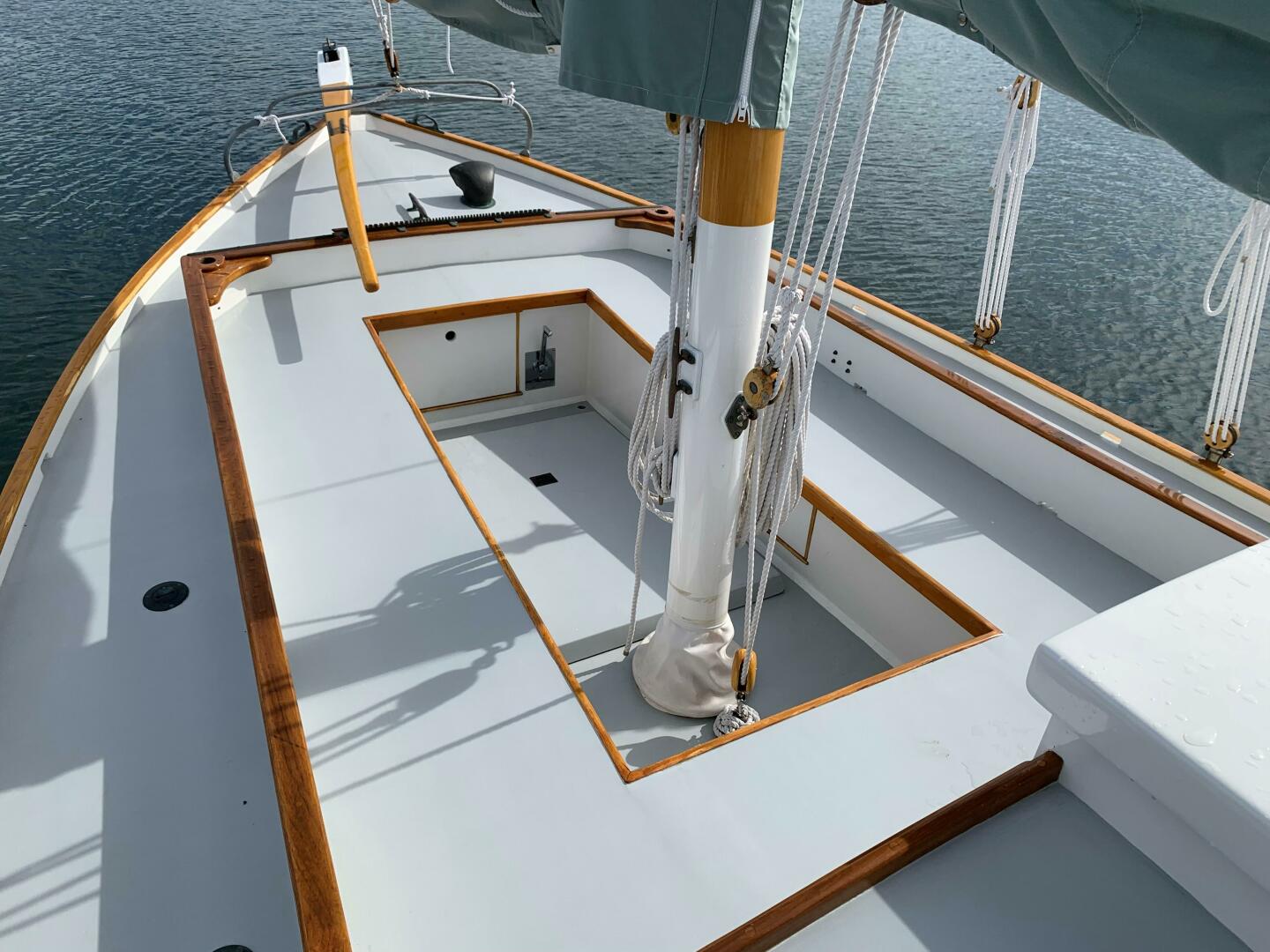 INTEGRITY 32ft Classic Yacht For Sale
