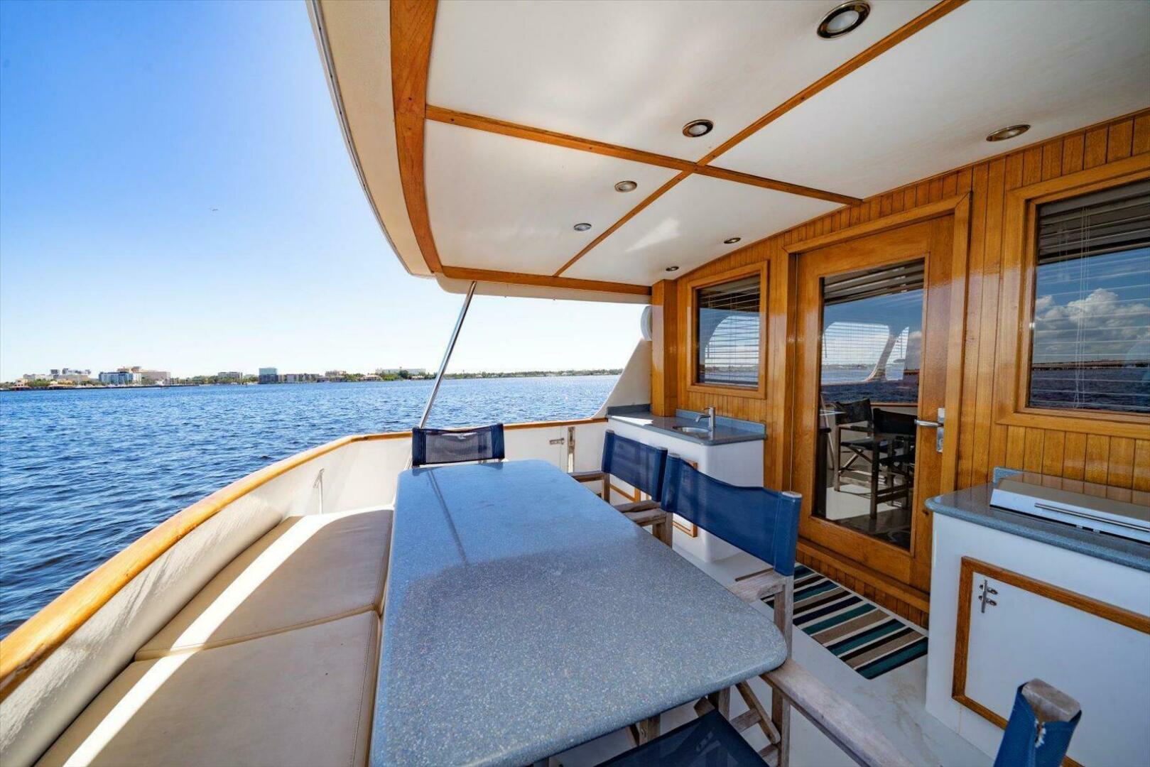 56ft Matthews Yacht For Sale