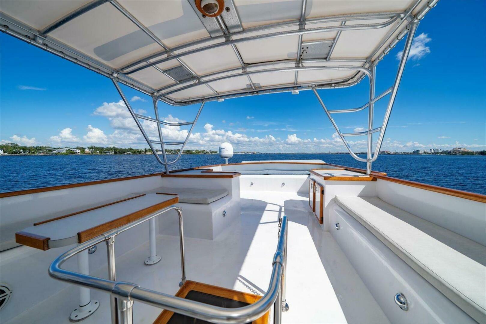 56ft Matthews Yacht For Sale
