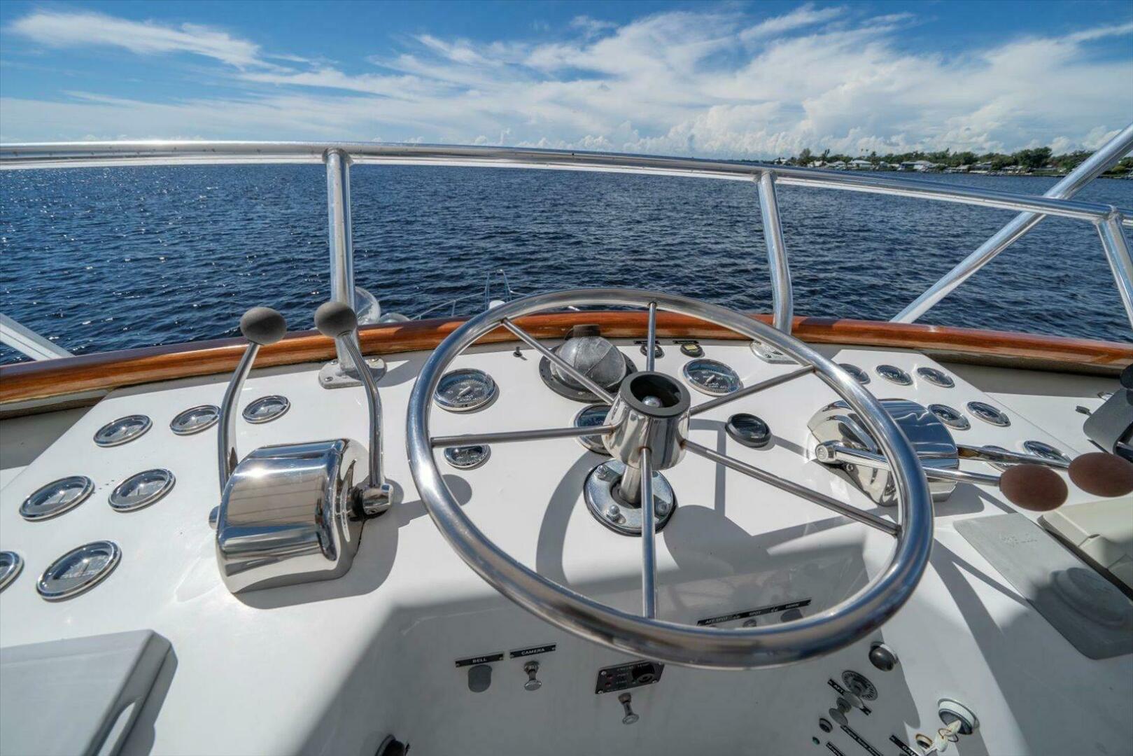 56ft Matthews Yacht For Sale