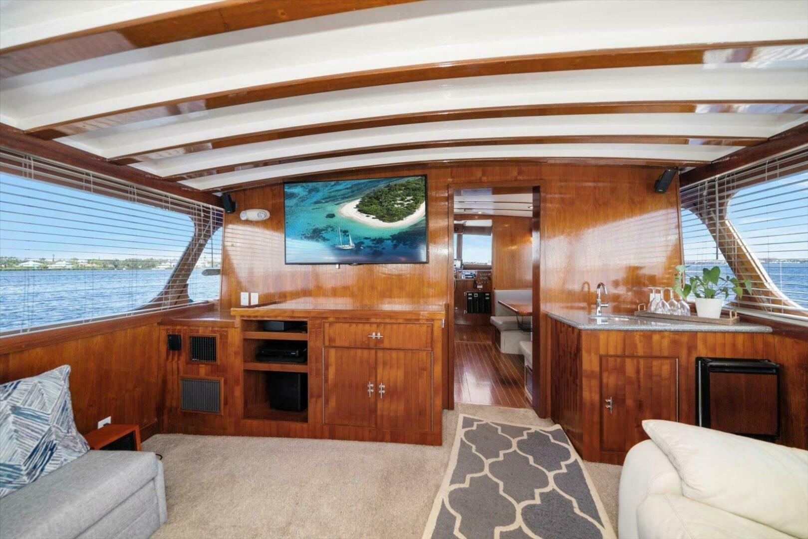 56ft Matthews Yacht For Sale