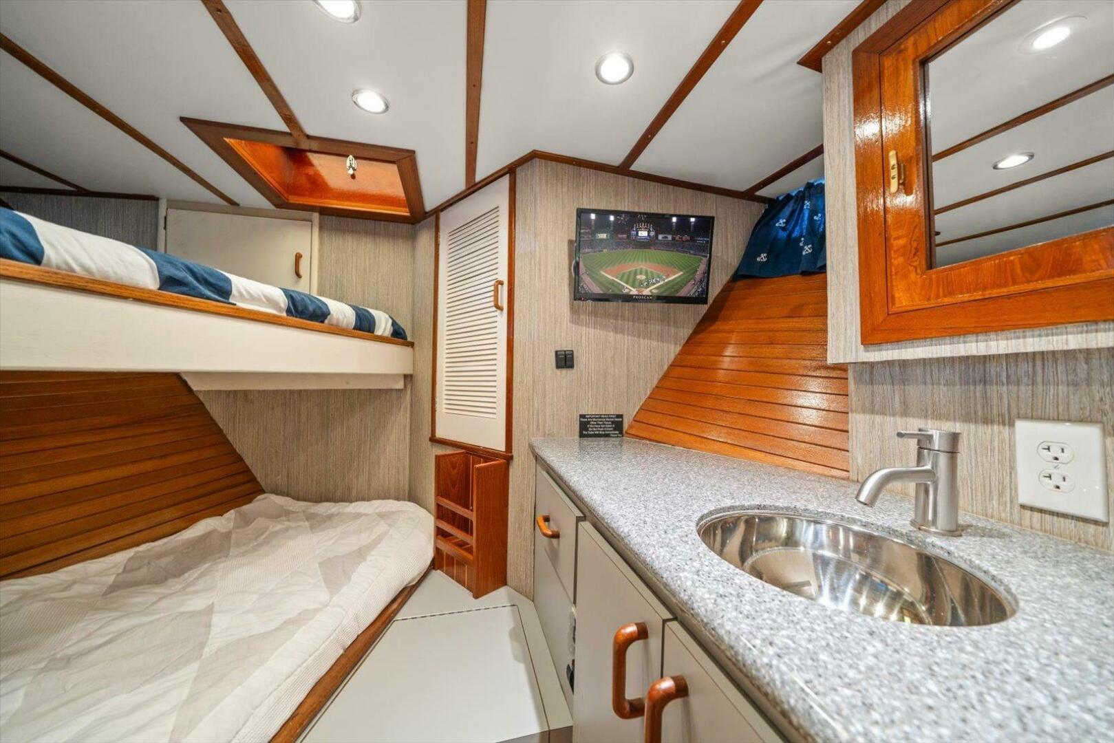 56ft Matthews Yacht For Sale