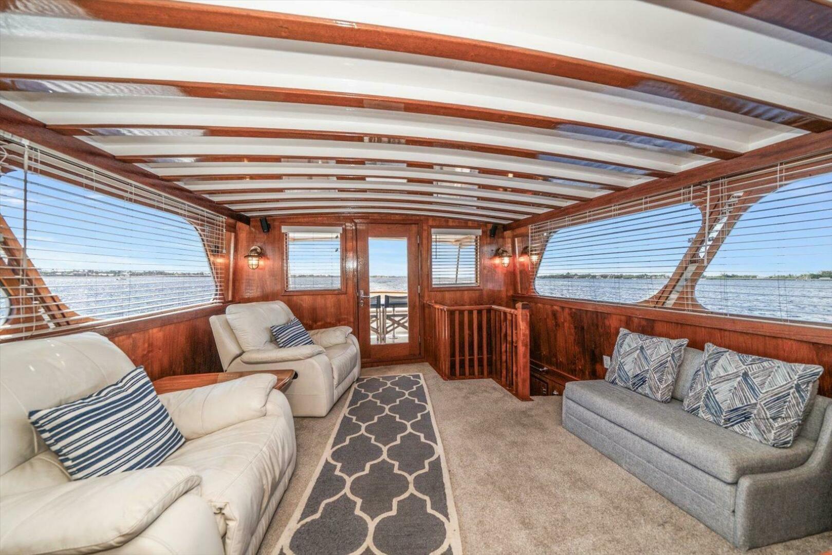 56ft Matthews Yacht For Sale