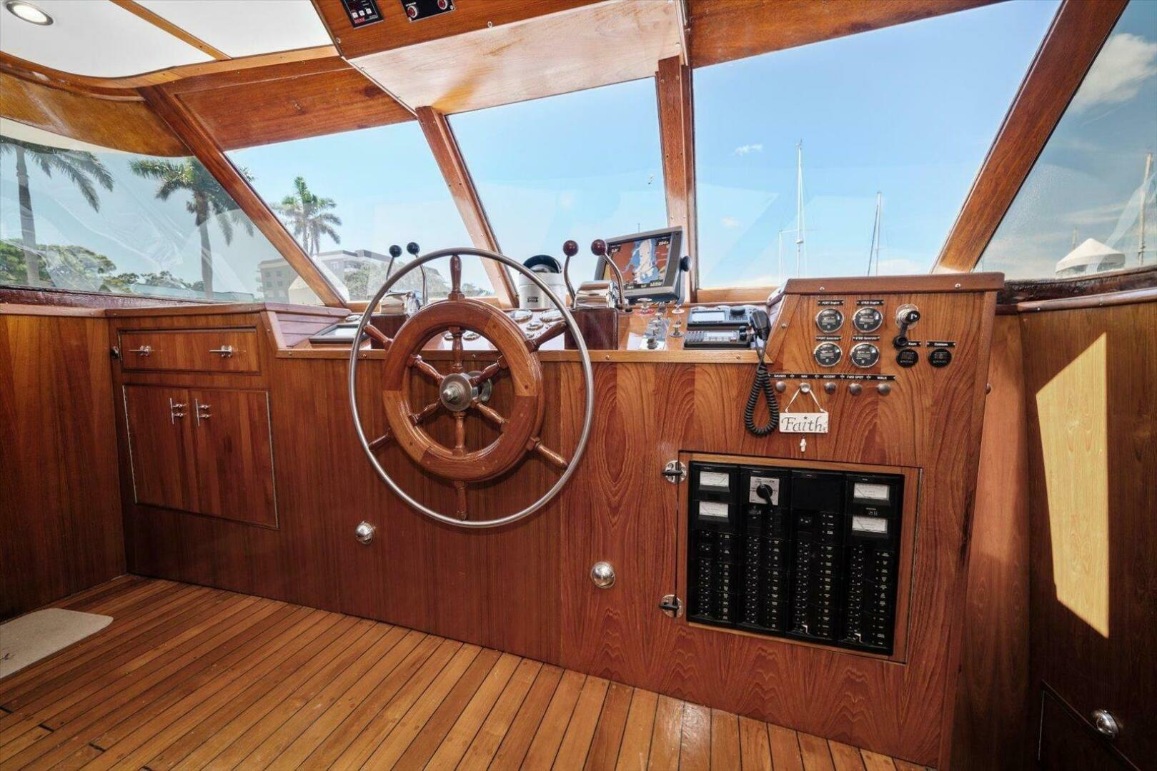 56ft Matthews Yacht For Sale