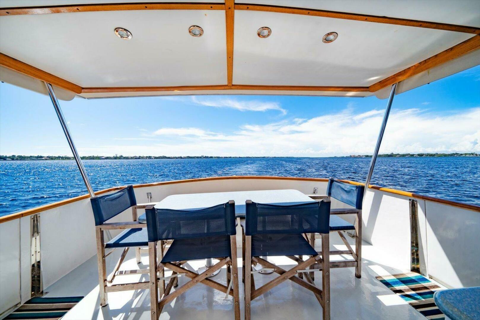 56ft Matthews Yacht For Sale