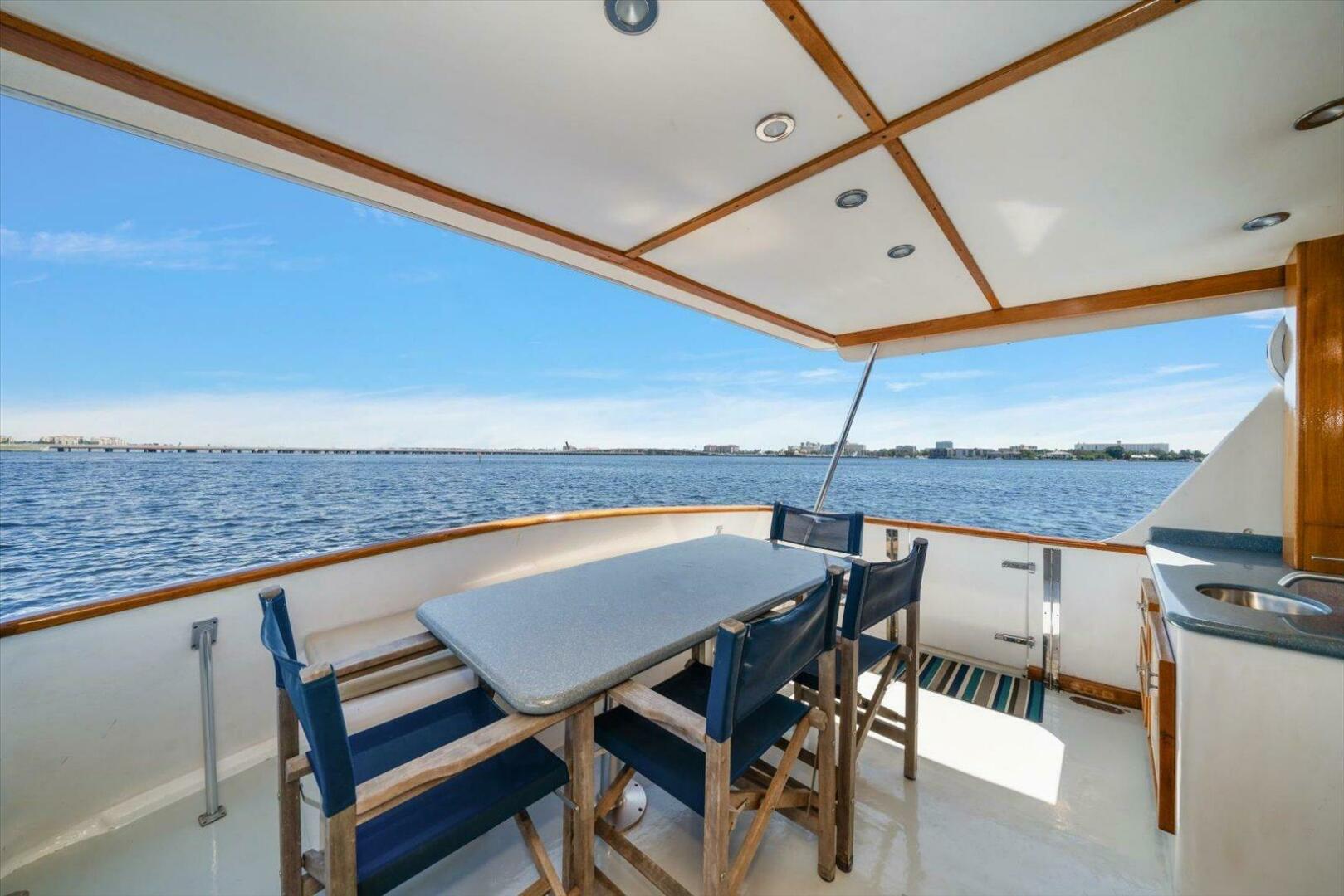 56ft Matthews Yacht For Sale