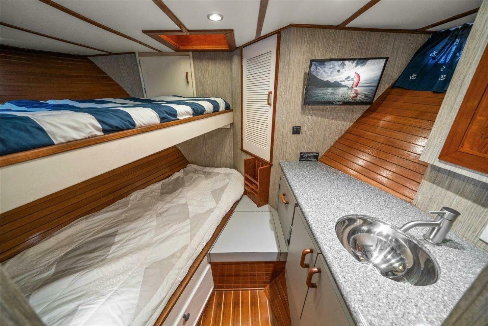 56ft Matthews Yacht For Sale