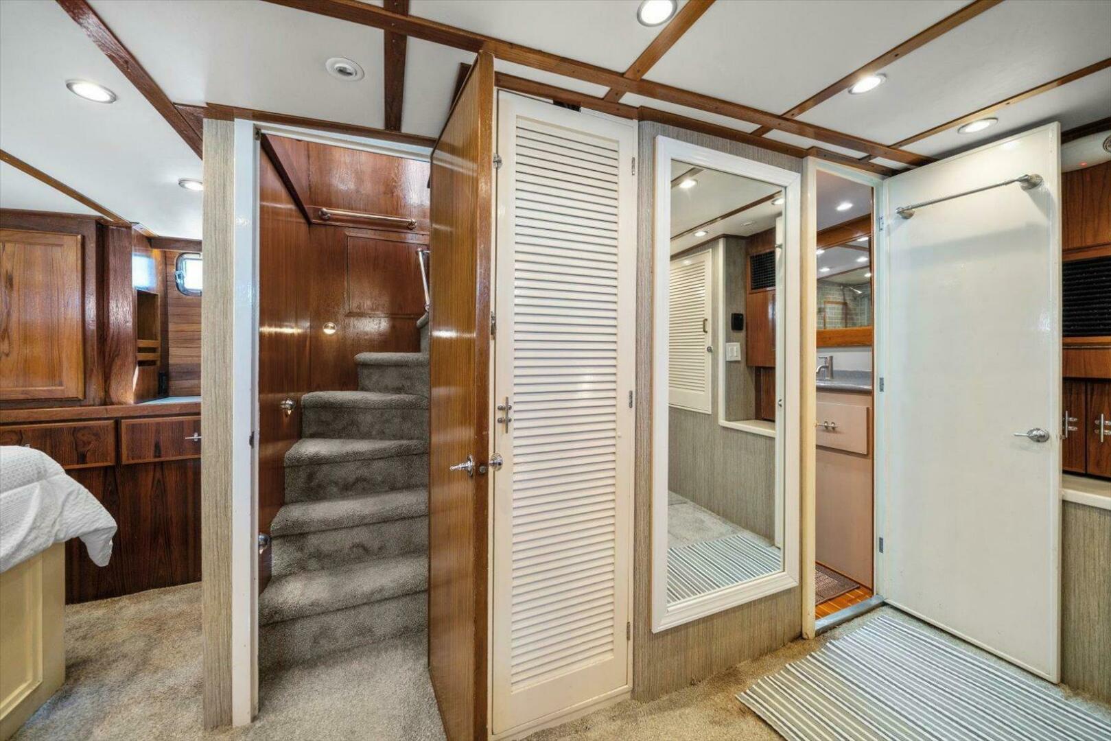 56ft Matthews Yacht For Sale