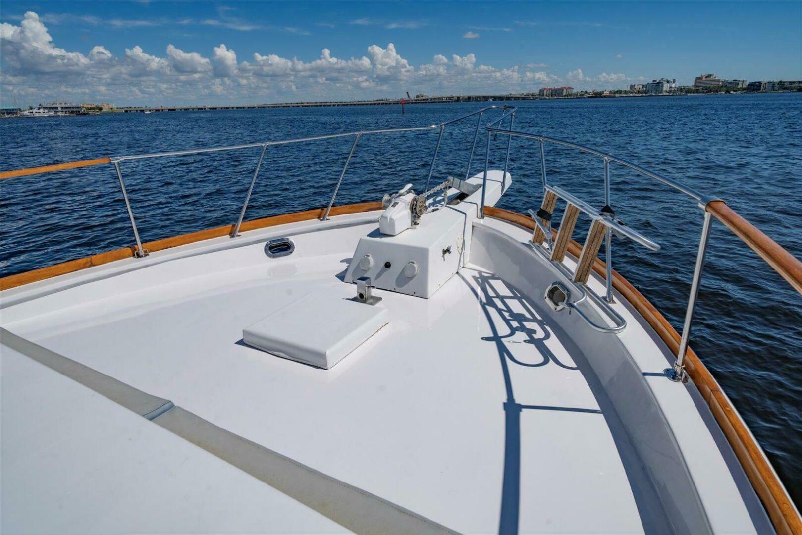 56ft Matthews Yacht For Sale