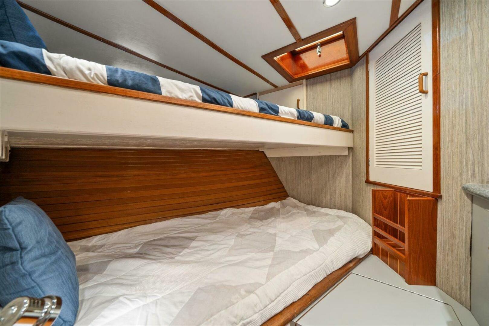 56ft Matthews Yacht For Sale