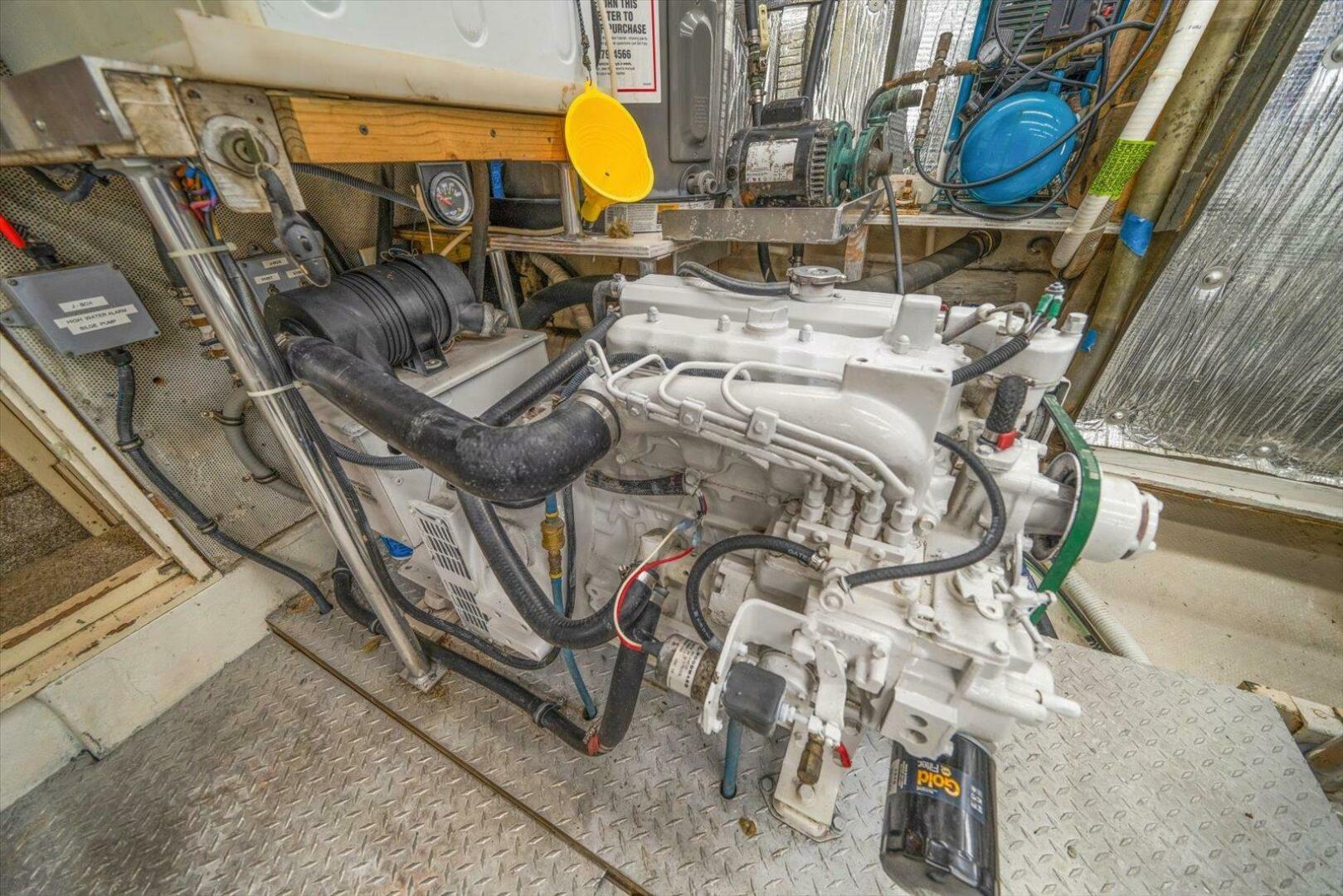 56ft Matthews Yacht For Sale