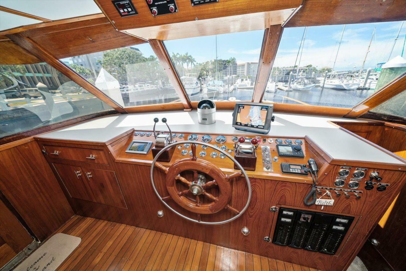 56ft Matthews Yacht For Sale