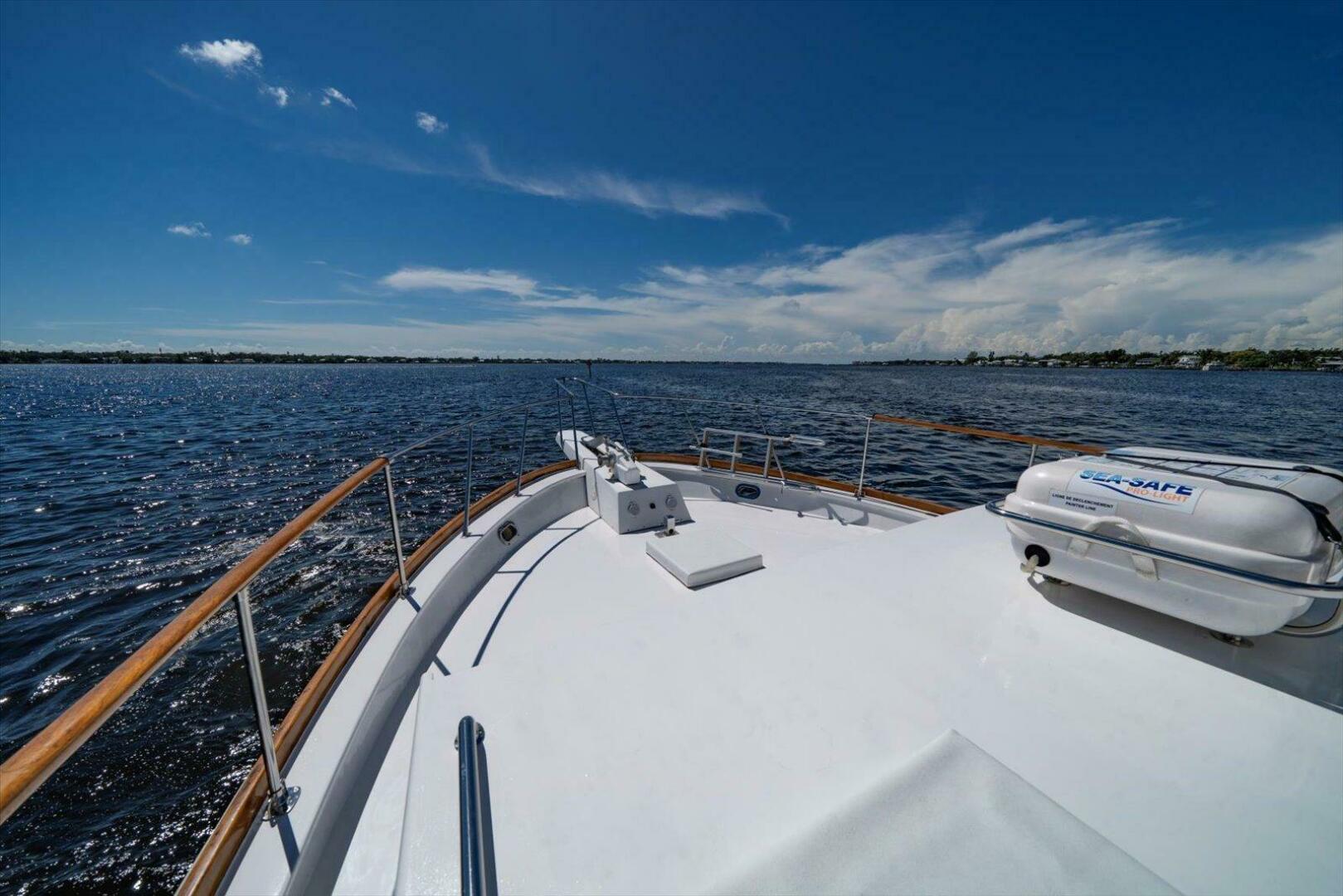 56ft Matthews Yacht For Sale