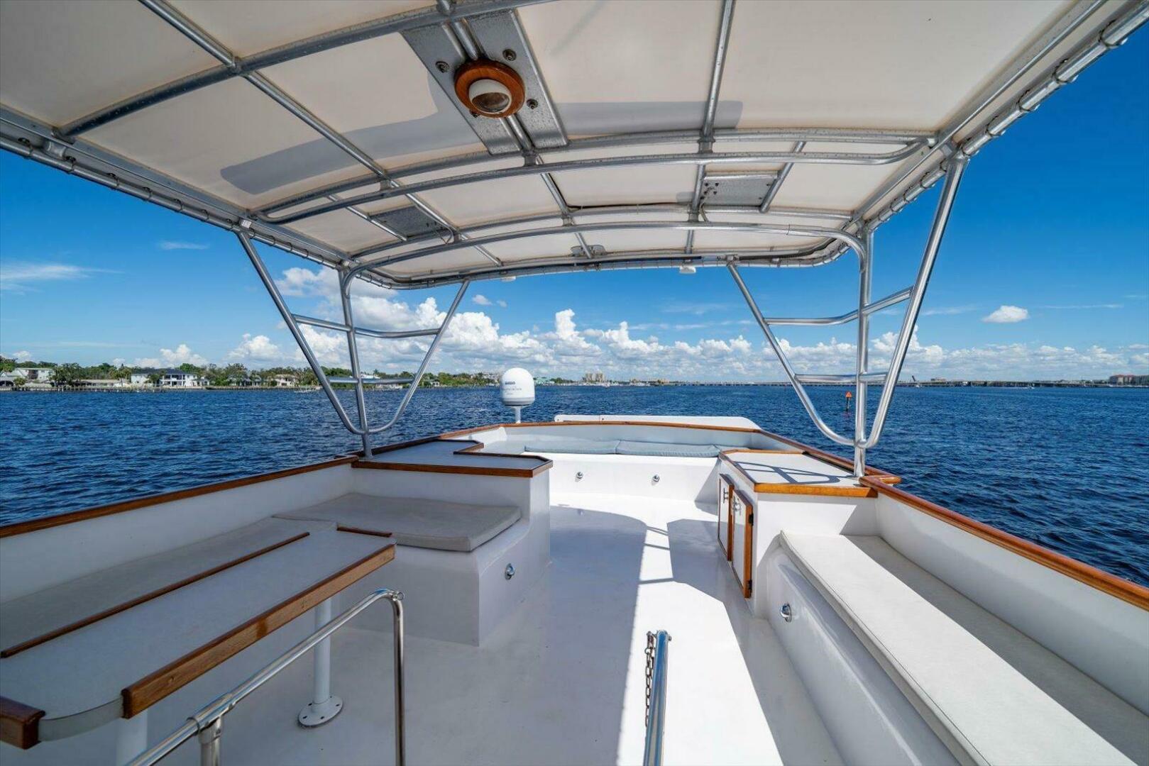 56ft Matthews Yacht For Sale