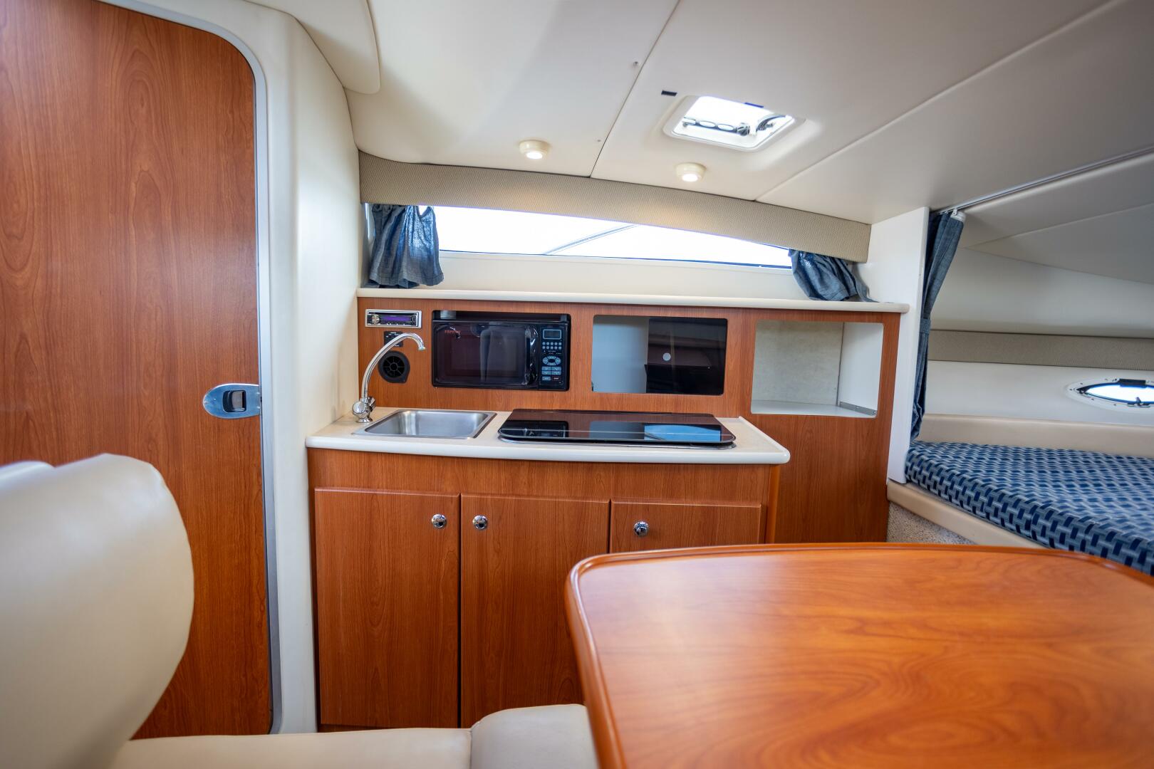 Our Trade 28ft Bayliner Yacht For Sale