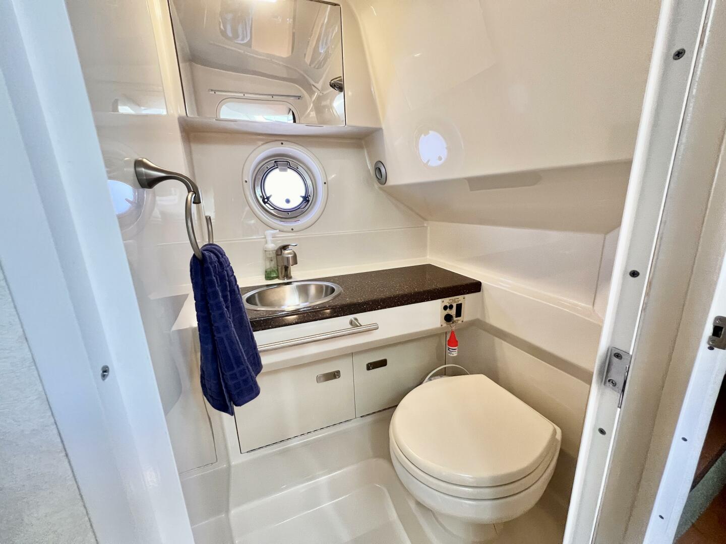 31ft Sea Ray Yacht For Sale