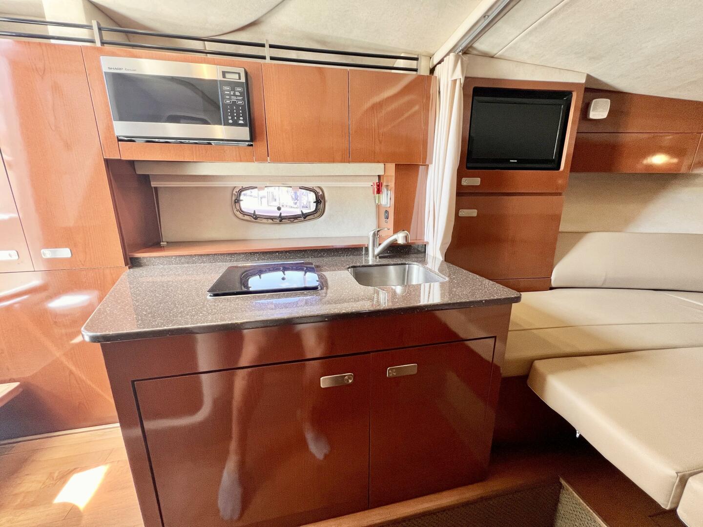 31ft Sea Ray Yacht For Sale