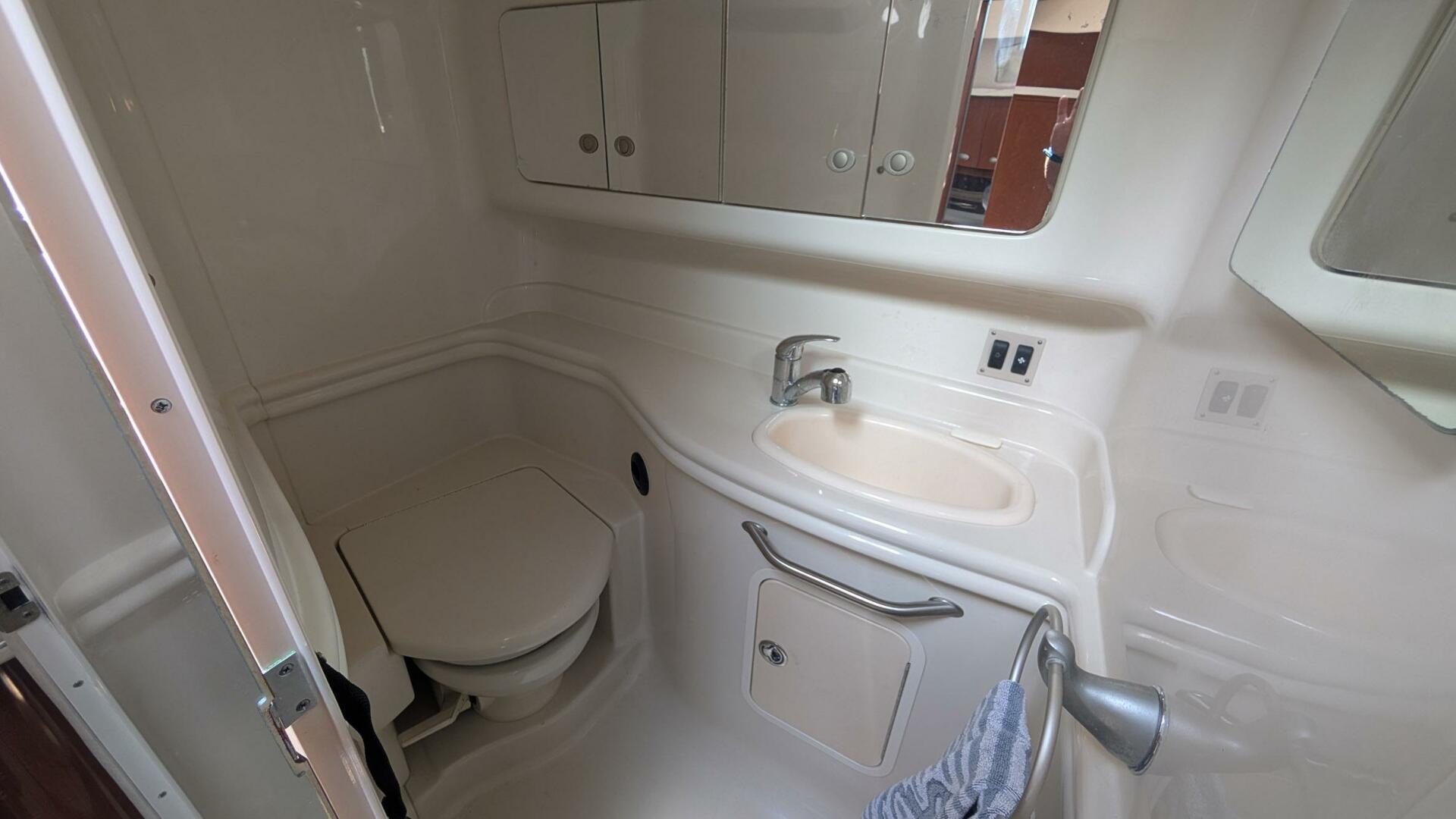 Reel Slick 34ft Sea Ray Yacht For Sale