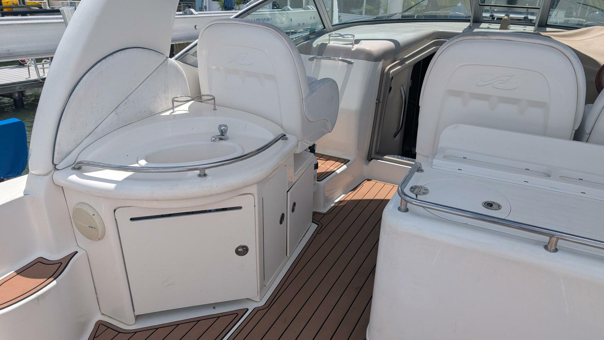 Reel Slick 34ft Sea Ray Yacht For Sale