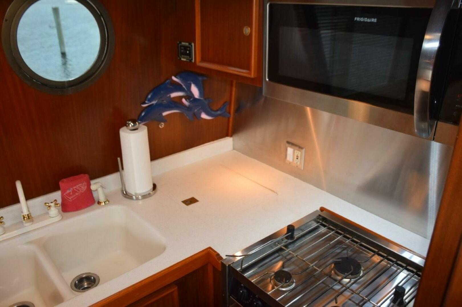 QA3 48ft Hatteras Yacht For Sale